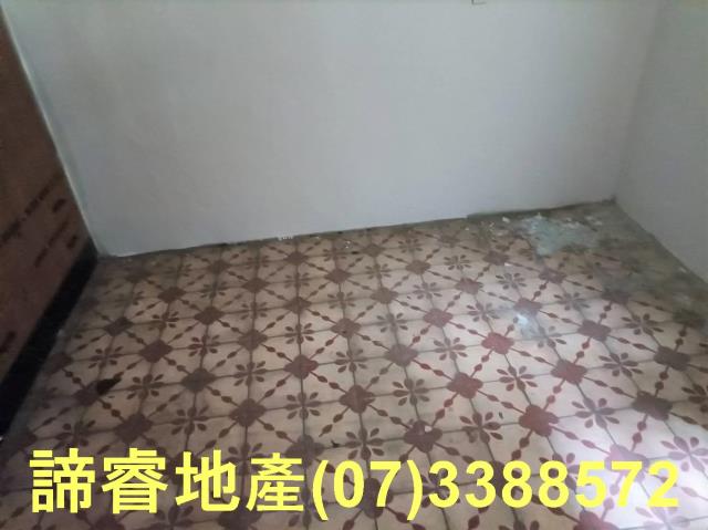 高雄楠梓透天-5