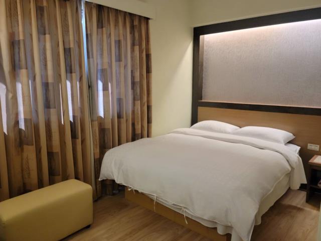 高雄前金透天-0