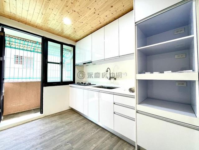 高雄新興區公寓-3