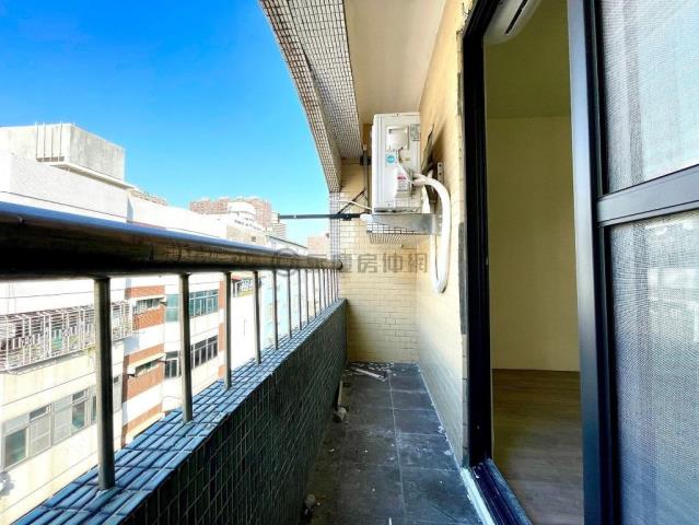 高雄新興區公寓-7