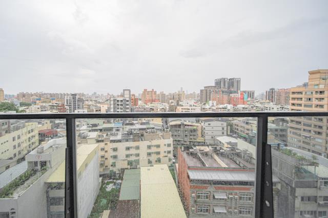 高雄三民區大樓-3