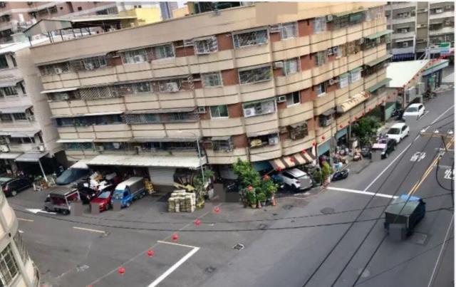 高雄鼓山透天-4