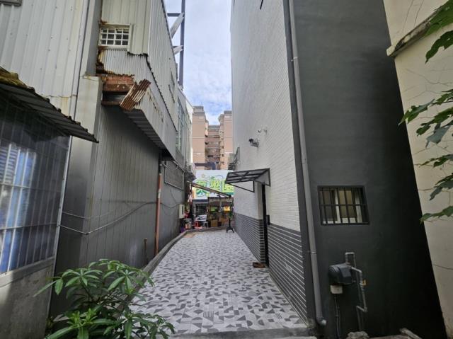 高雄鼓山透天-11