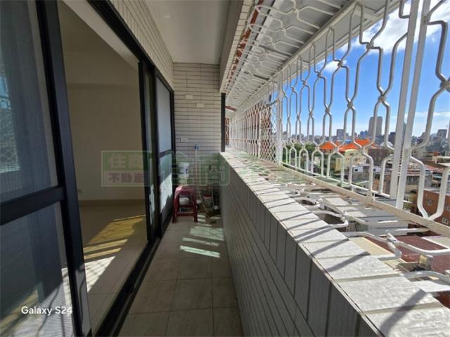 高雄新興區大樓-11