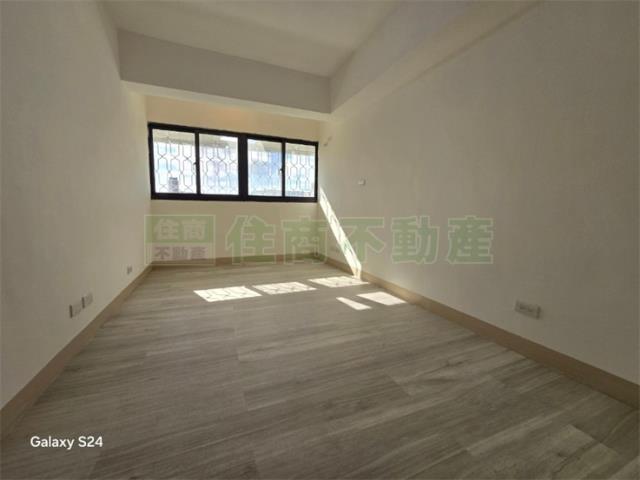 高雄新興區大樓-1