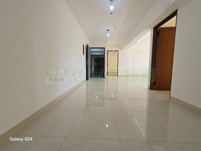 高雄新興區大樓-4