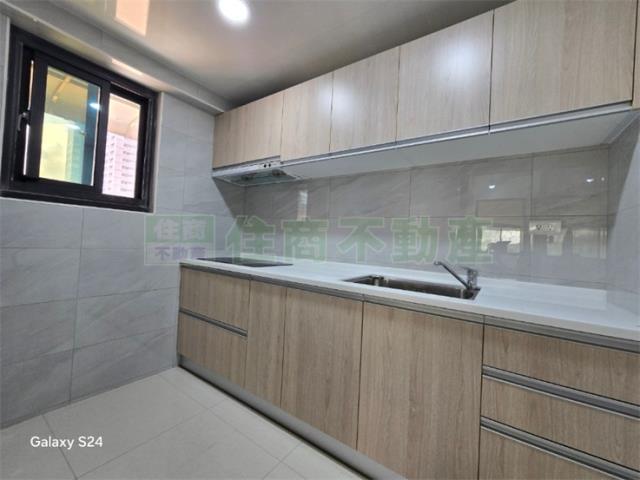 高雄新興區大樓-5