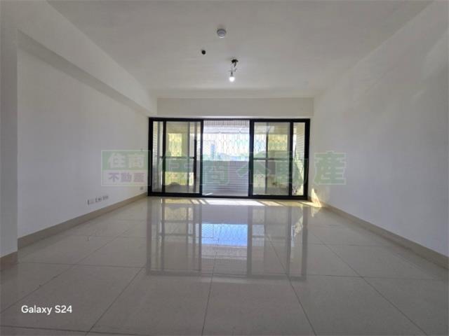 高雄新興區大樓-6