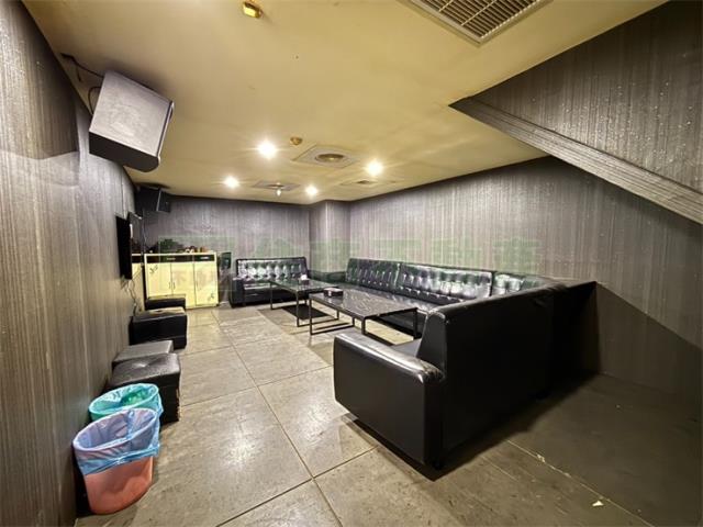 高雄新興區大樓-8