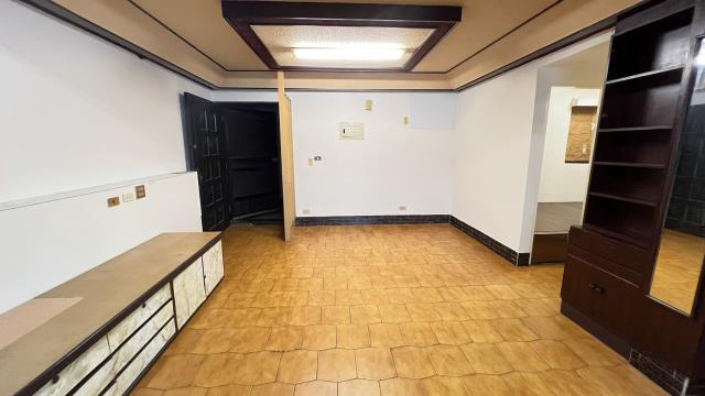 高雄鹽埕華廈-5