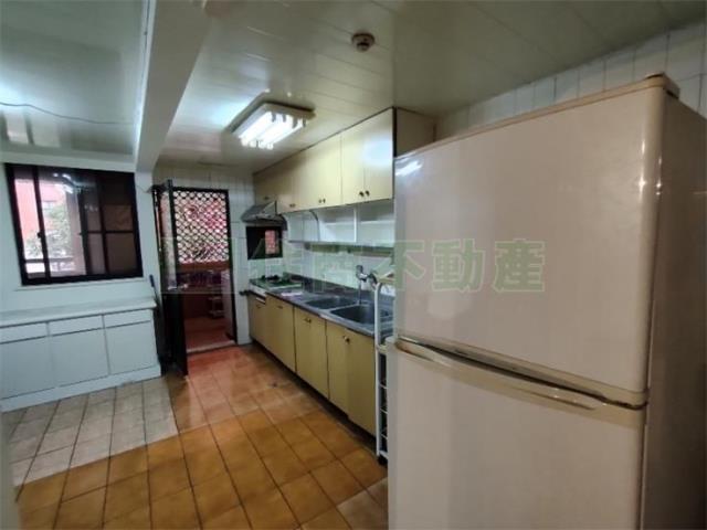 高雄苓雅大樓-11