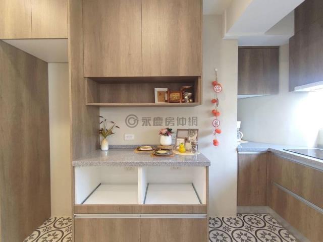 高雄新興區大樓-10