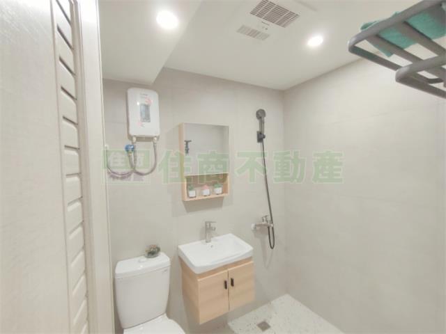 高雄鹽埕大樓-11