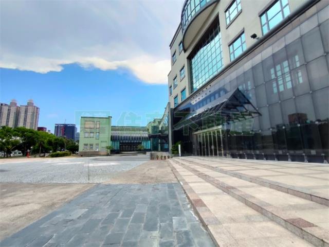 高雄鹽埕大樓-1