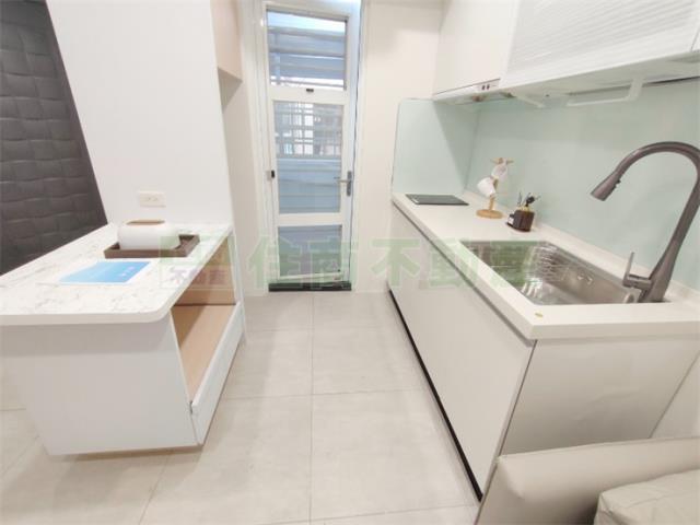 高雄鹽埕大樓-1