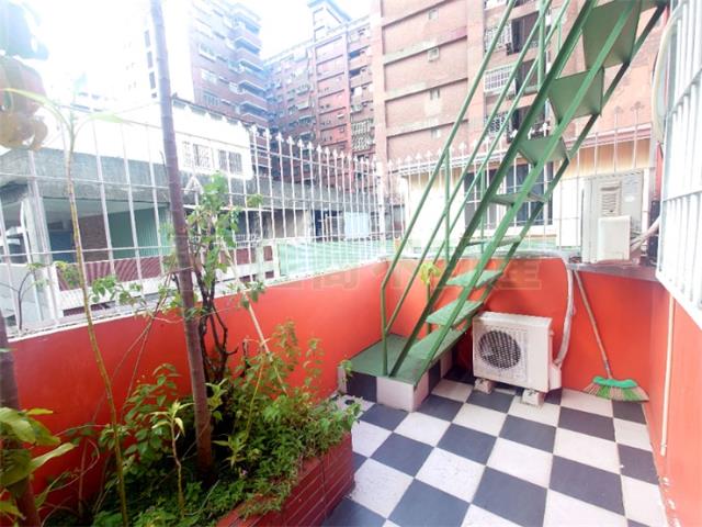 高雄楠梓透天-4