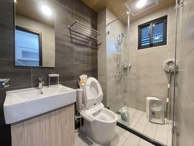 高雄岡山華廈-1