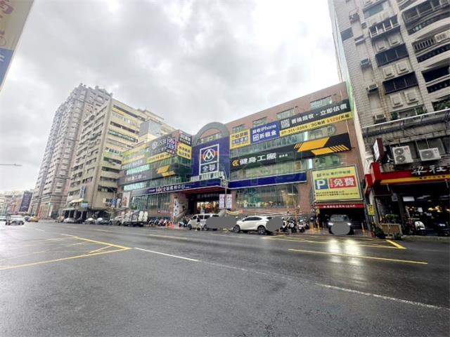 高雄新興區大樓-9