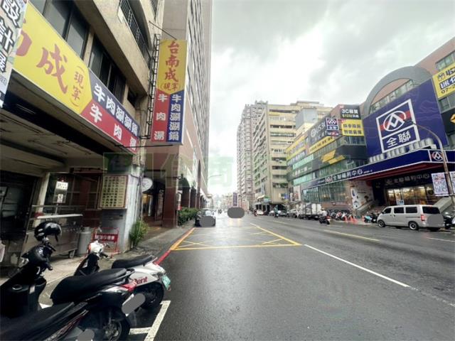 高雄新興區大樓-10