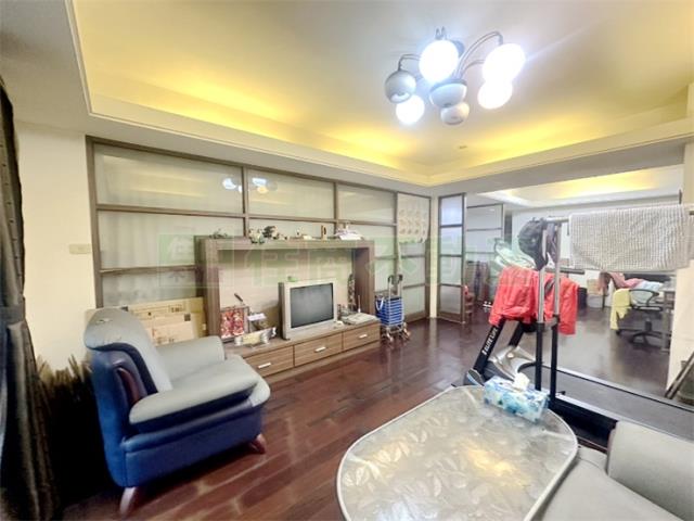 高雄新興區大樓-0