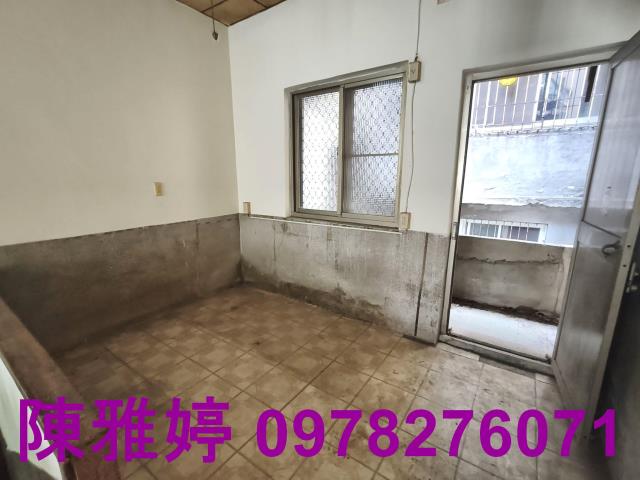 高雄苓雅透天-11