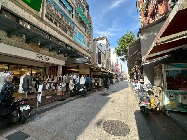 高雄新興區華廈-12