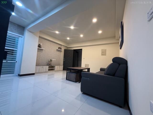 高雄新興區大樓-1