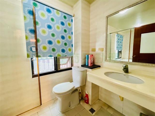 高雄鼓山透天-10