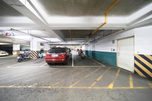 高雄三民區大樓-12