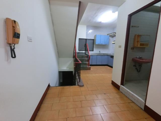 高雄苓雅透天-4