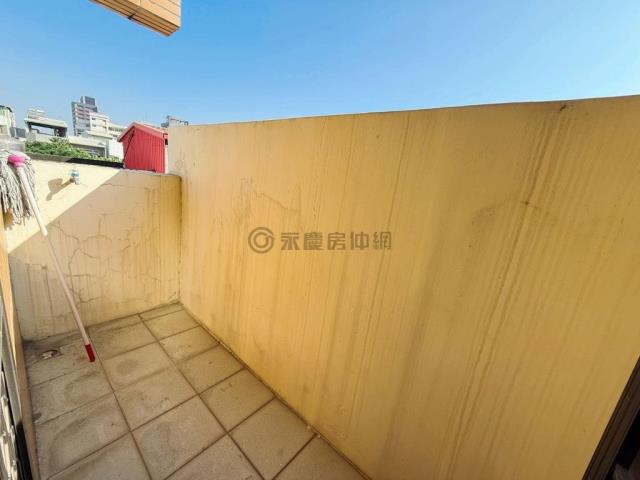 高雄苓雅透天-11