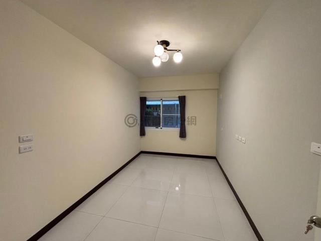 高雄新興區大樓-3