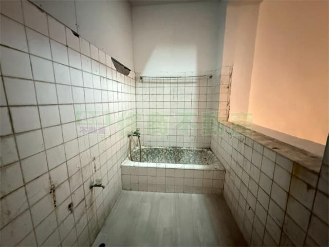 高雄鹽埕透天-12