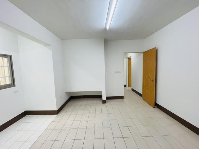 高雄新興區公寓-2