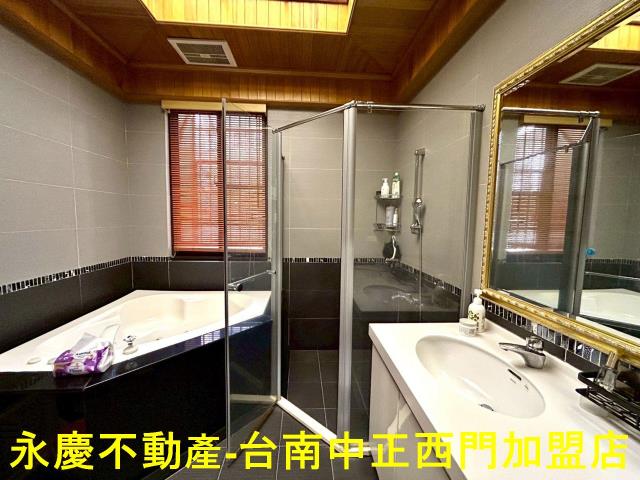 高雄左營透天-11