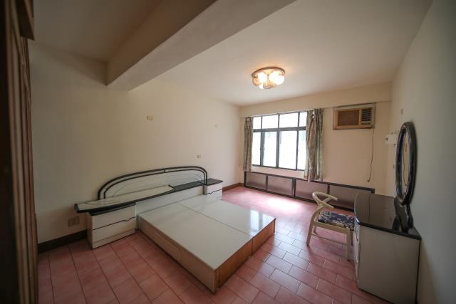 高雄鼓山透天-10