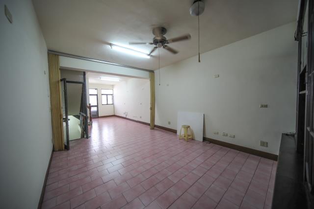 高雄鼓山透天-11