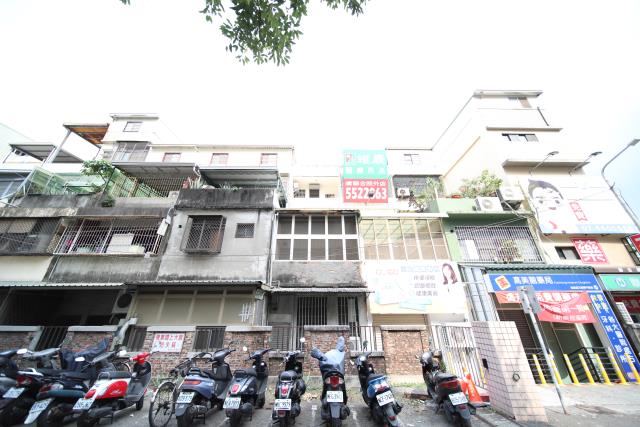 高雄鼓山透天-3