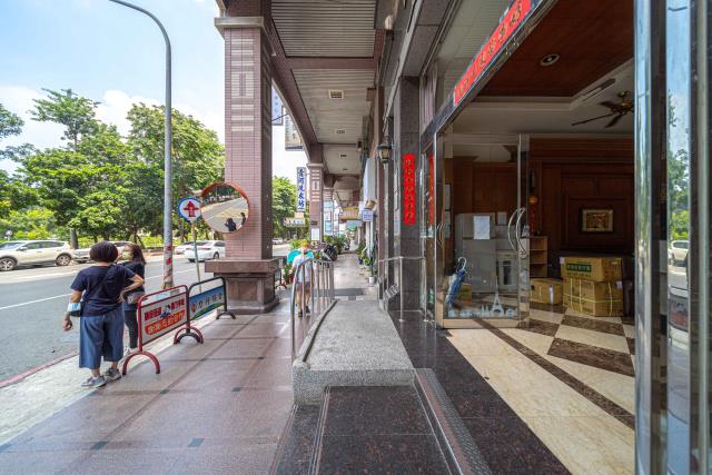 高雄三民區大樓-11