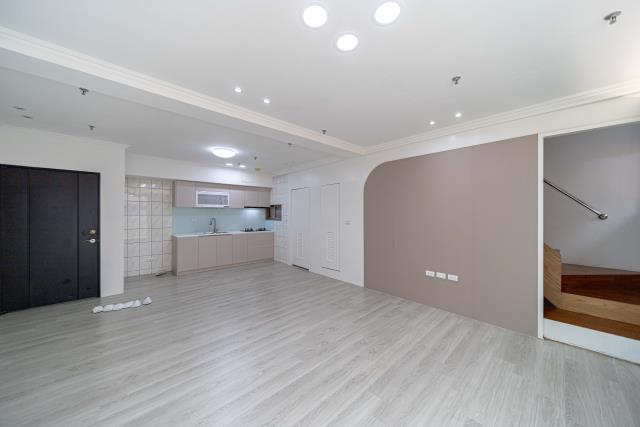 高雄三民區大樓-1