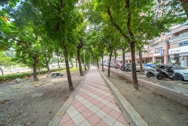 高雄三民區大樓-8